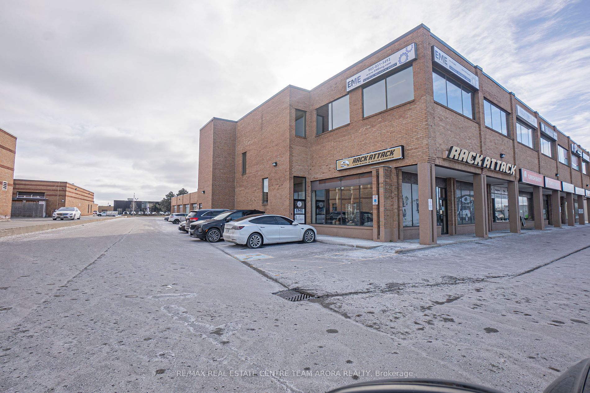 90 Winges Rd, Vaughan, ON à vendre Photo de l’immeuble– Image 1 sur 7