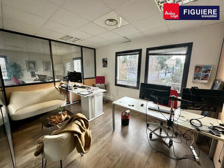 Bureau dans Aix-en-Provence à vendre - Photo de l’immeuble – Image 3 sur 12