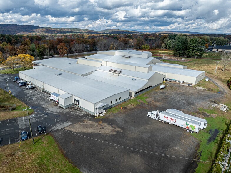 10 Greenfield Rd, South Deerfield, MA à louer - Photo de l’immeuble – Image 3 sur 24