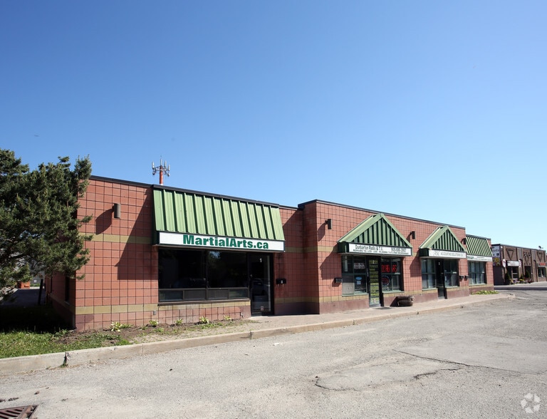 835 Westney Rd S, Ajax, ON à louer - Photo principale – Image 1 sur 3