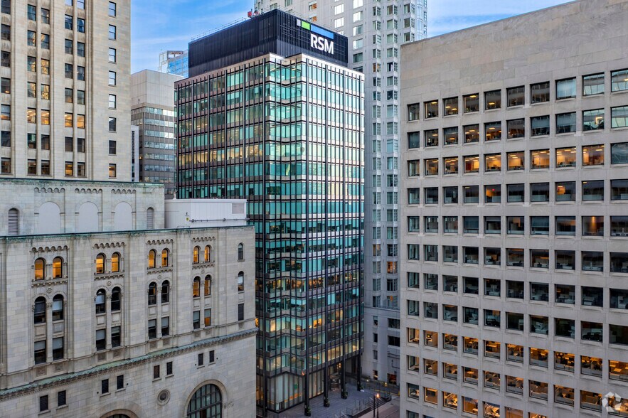 11 King St W, Toronto, ON à louer - Photo de l’immeuble – Image 1 sur 6