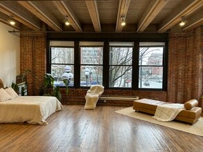 321 3rd Ave S, Seattle, WA à louer Photo intérieure– Image 2 sur 6