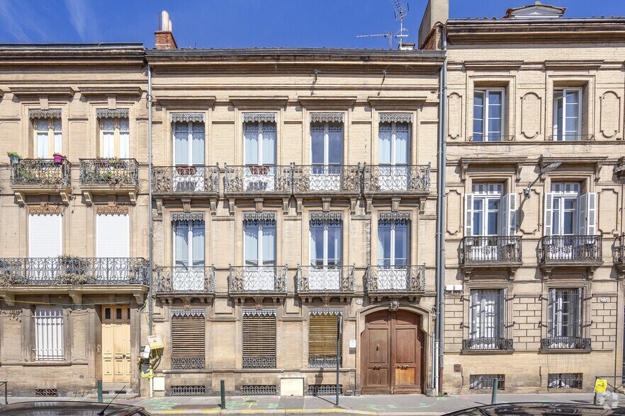31 Rue Roquelaine, Toulouse à louer - Photo de l’immeuble – Image 3 sur 5