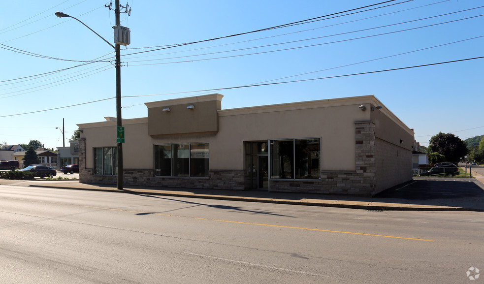 1440 Main St E, Hamilton, ON à louer - Photo de l’immeuble – Image 3 sur 3