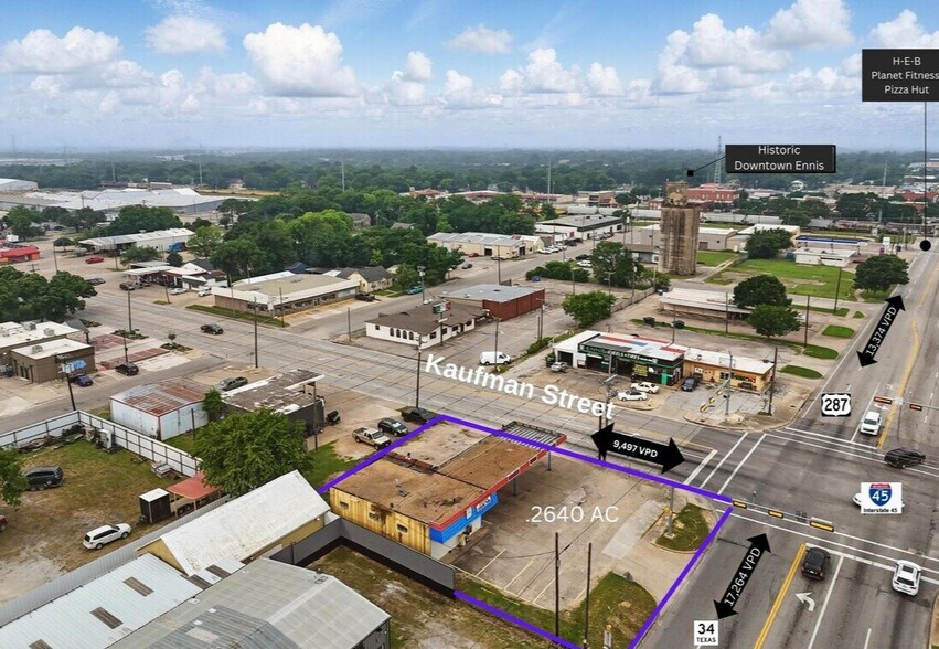 100 S Kaufman St, Ennis, TX à vendre - Photo de l’immeuble – Image 2 sur 13
