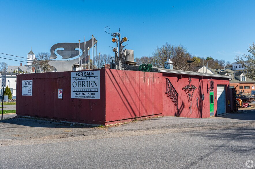 2 Loring Street, Hudson, MA à louer - Photo de l’immeuble – Image 3 sur 9