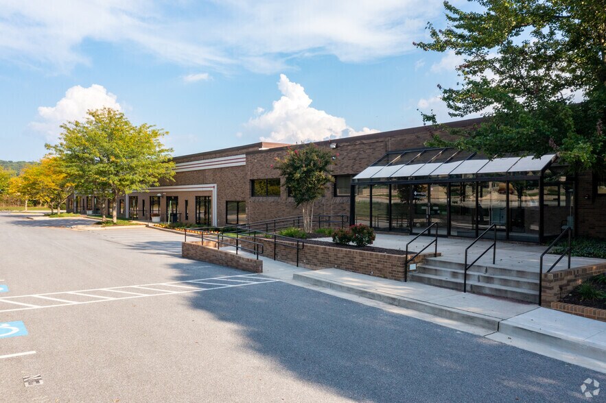 11011 McCormick Rd, Hunt Valley, MD à louer - Photo de l’immeuble – Image 3 sur 8