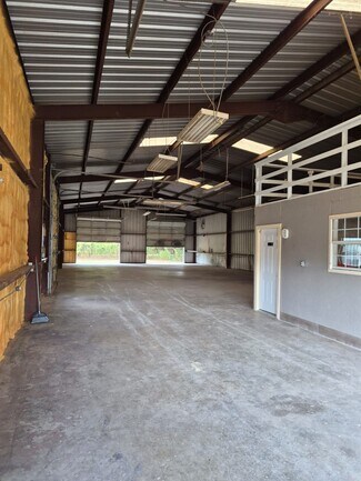 Plus de détails pour 701 E Pine St, Edgewood, TX - Local d’activités à vendre