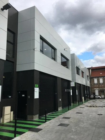 Local d’activités dans Romainville à louer - Photo de l’immeuble – Image 1 sur 3