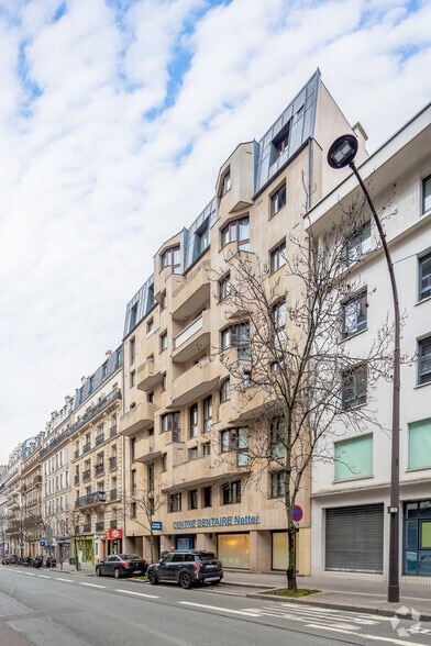 71 Avenue Du Docteur Arnold Netter, Paris à louer - Photo de l’immeuble – Image 3 sur 5