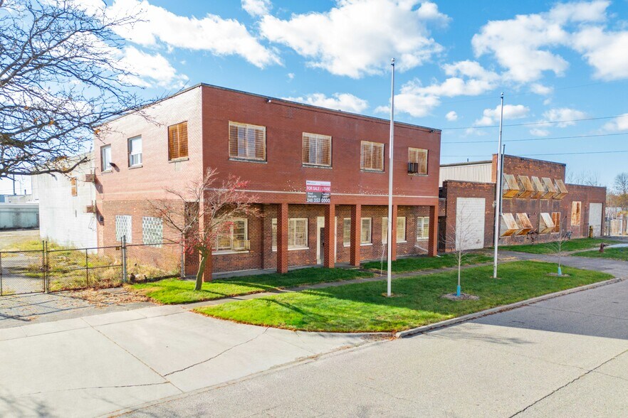 13881 Elmira St, Detroit, MI à vendre - Photo de l’immeuble – Image 1 sur 22