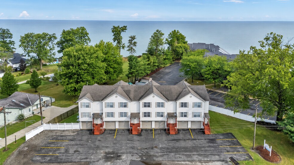6037 Lake Rd W, Ashtabula, OH à vendre - Photo de l’immeuble – Image 3 sur 14