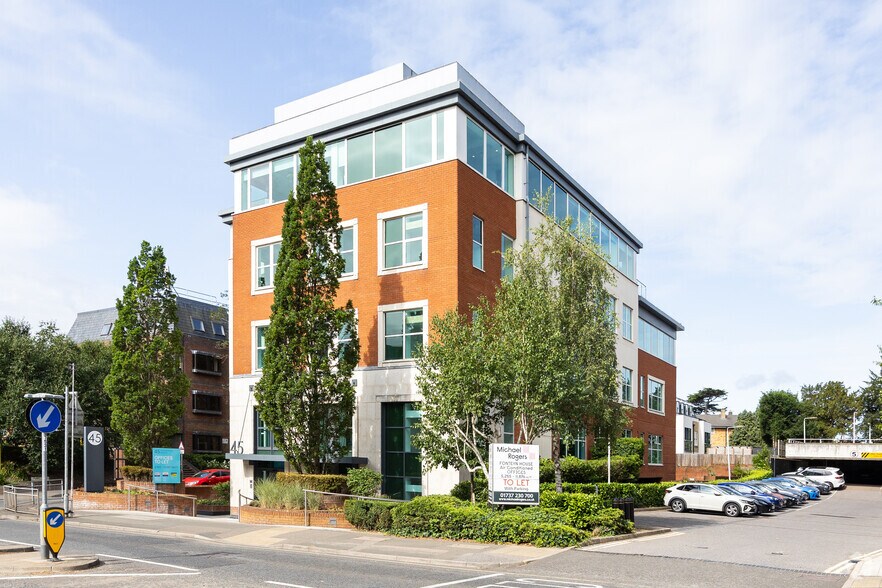 45 London Rd, Reigate à louer - Photo de l’immeuble – Image 2 sur 9