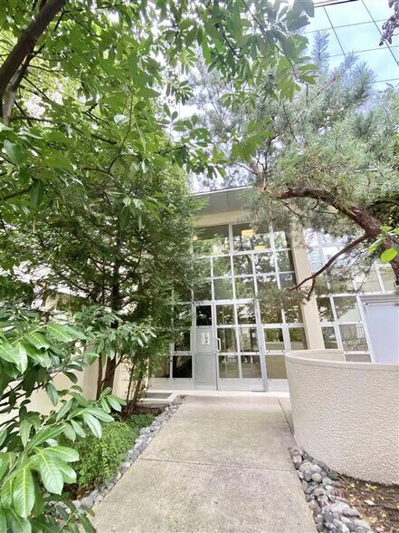 Bureau dans Courbevoie à louer - Photo de l’immeuble – Image 1 sur 8