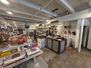 81 Elm St, Biddeford, ME à vendre Photo intérieure– Image 2 sur 4