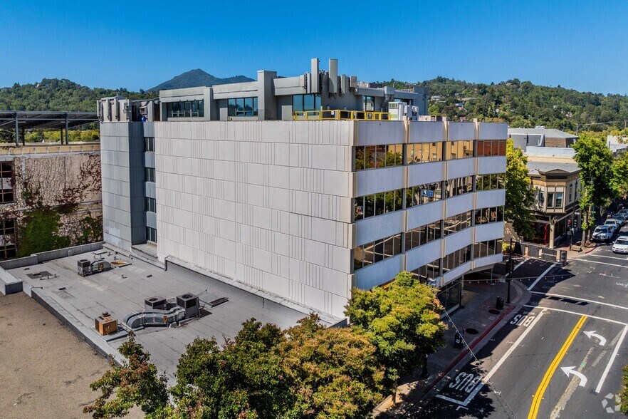 1299 4th St, San Rafael, CA à louer - Photo de l’immeuble – Image 2 sur 3