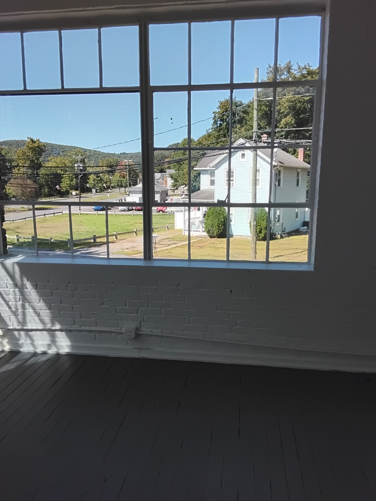 141 S Main St, Beacon Falls, CT à louer Photo intérieure– Image 1 sur 4