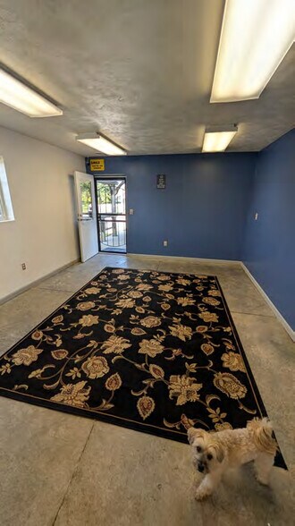 1103 W Main St, Lexington, IL à vendre - Photo intérieure – Image 2 sur 6
