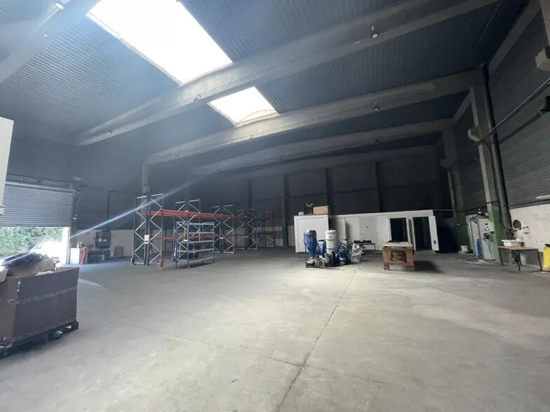 42 Avenue Du Progrès, Chassieu à louer - Photo de l’immeuble – Image 2 sur 25