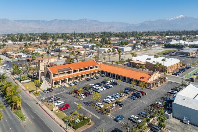 Plus de détails pour 330 N 6th St, Redlands, CA - Différents types d’espaces à louer