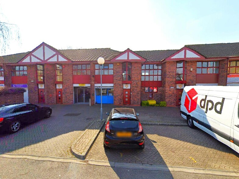 Alice Way, Hounslow à louer - Photo de l’immeuble – Image 1 sur 12