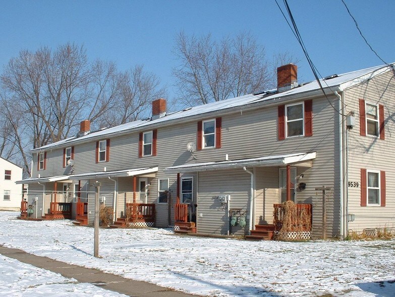 9539 Green Meadow Rd, Windham, OH à vendre - Photo de l’immeuble – Image 2 sur 5