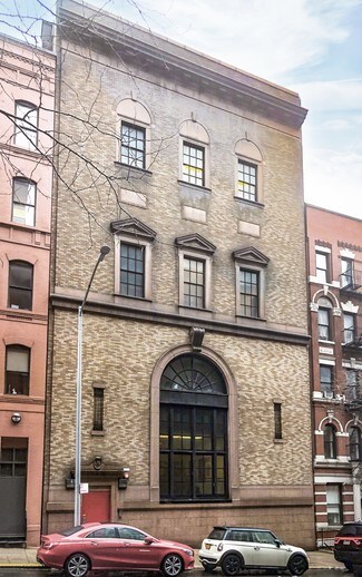 Plus de détails pour 215 E 94th St, New York, NY - Local commercial à louer