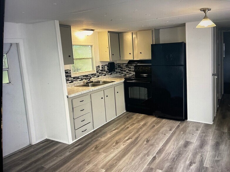 12409 Choctaw Trl, Hudson, FL à vendre - Photo intérieure – Image 3 sur 13