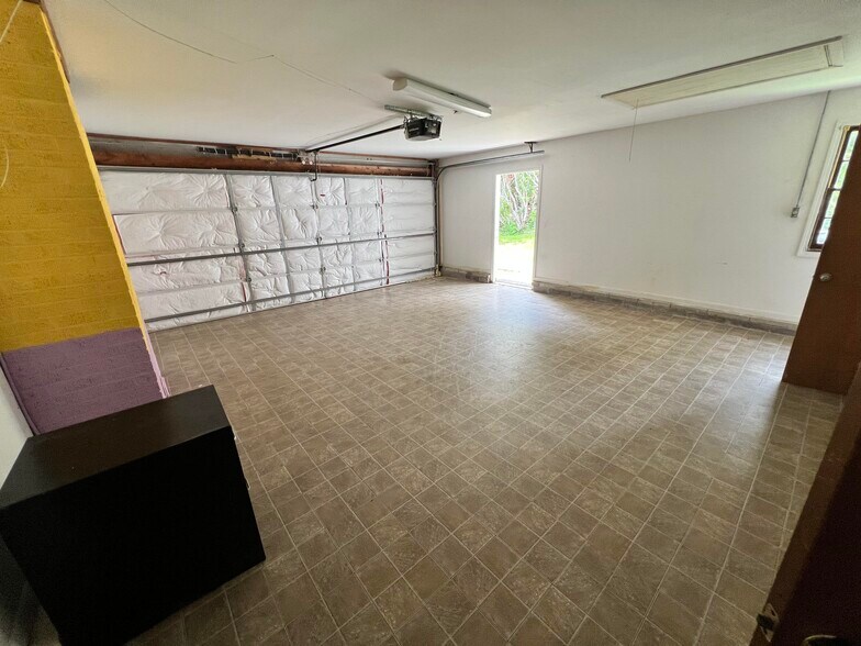 6108 Oak Forest Dr, Raleigh, NC à louer - Photo de l’immeuble – Image 2 sur 6