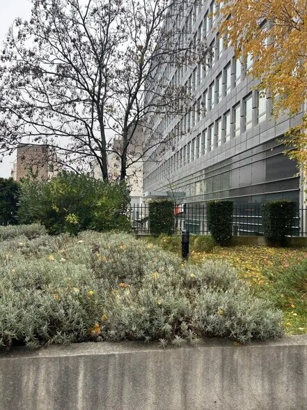 Bureau dans Boulogne-Billancourt à vendre - Photo de l’immeuble – Image 1 sur 7