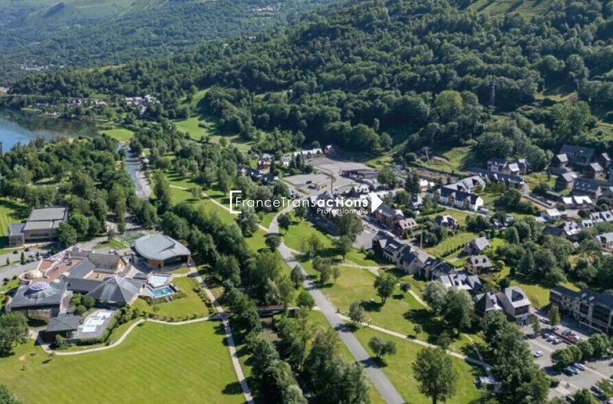 Local commercial dans Loudenvielle à louer - Photo de l’immeuble – Image 2 sur 2