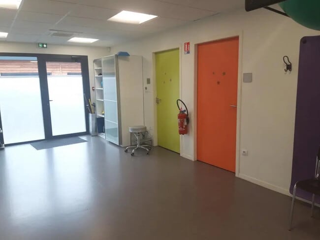 Plus de détails pour 2 Rue Geneviève Anthonioz De Gaulle, Saint-Vallier - Bureau à louer