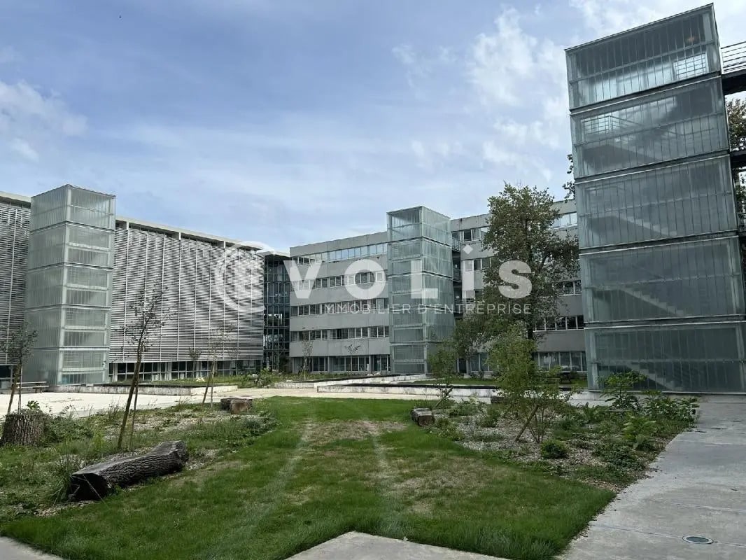 19 Allée James Watt, Mérignac à louer Photo de l’immeuble– Image 1 sur 2