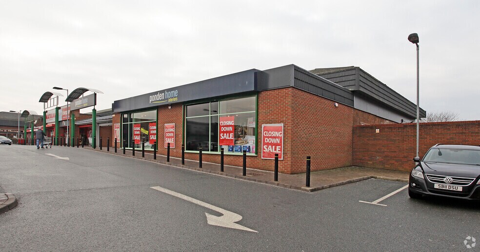 Dragon Ln, Durham à vendre - Photo de l’immeuble – Image 2 sur 5