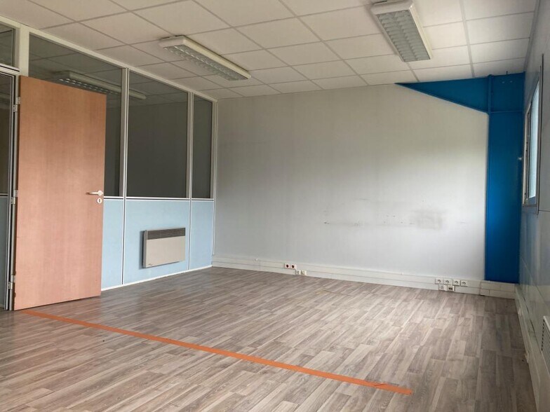 Bureau dans Compiègne à louer - Photo intérieure – Image 3 sur 8
