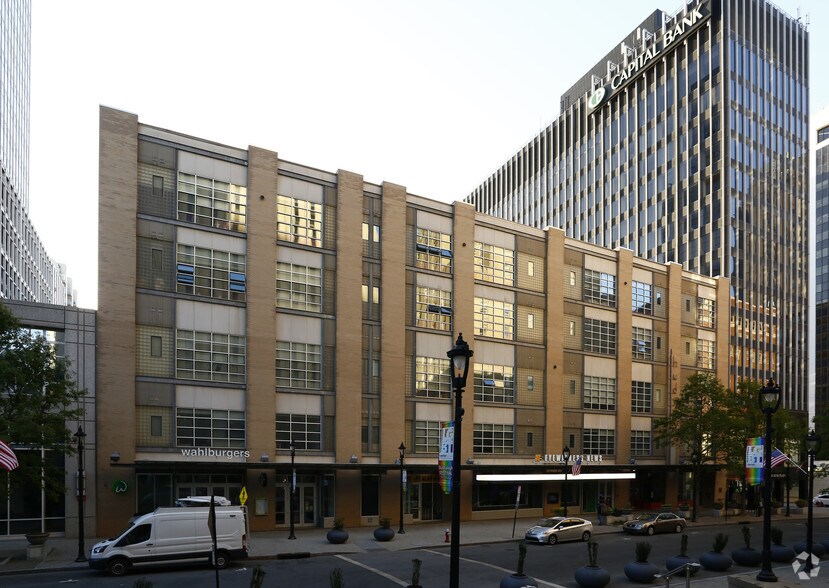 319 Fayetteville St, Raleigh, NC à louer - Photo principale – Image 1 sur 24