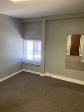 128 E State St, Redlands, CA à louer Photo intérieure– Image 2 sur 4