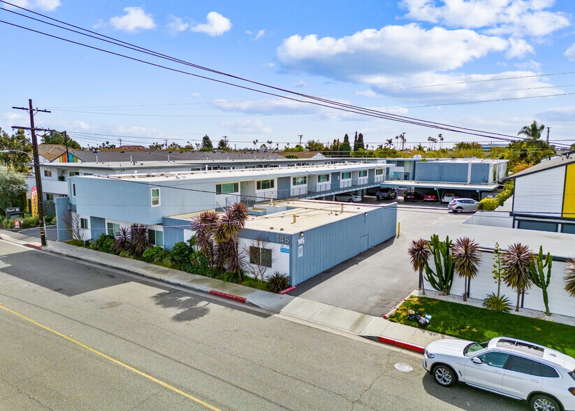 145 E 18th St, Costa Mesa, CA à vendre - Photo de l’immeuble – Image 2 sur 10