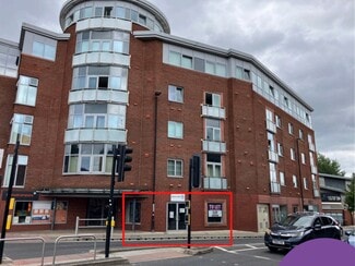 Plus de détails pour 1A Lloyd St, Altrincham - Local commercial à louer