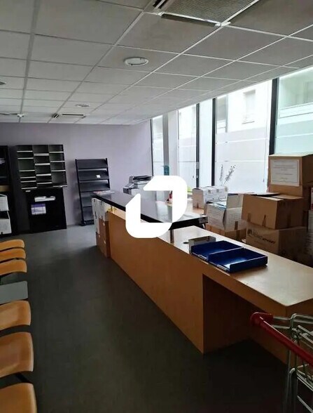 Bureau dans Bordeaux à louer - Photo de l’immeuble – Image 3 sur 14