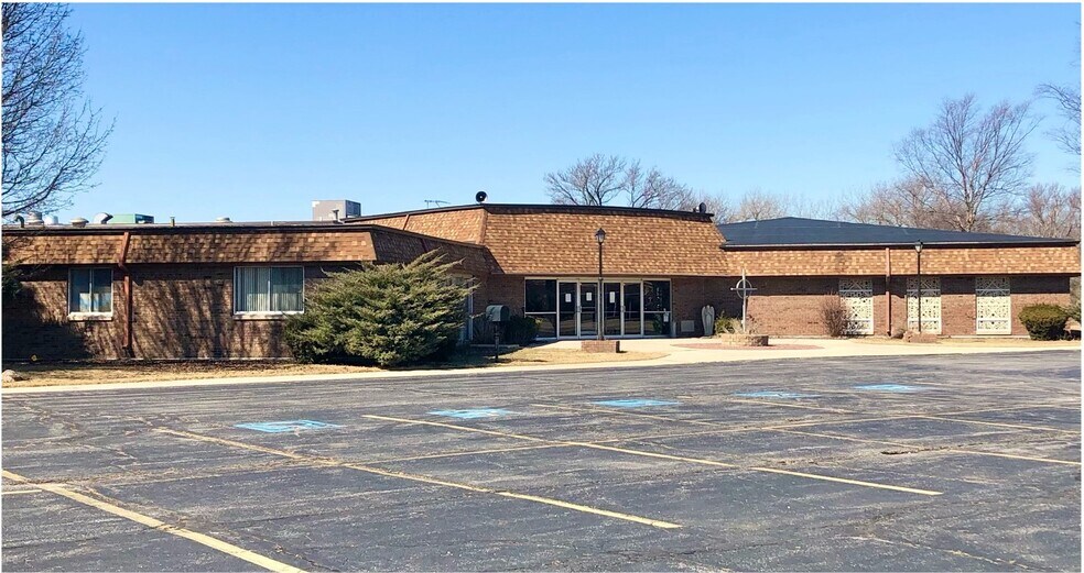 5920 Waite St, Merrillville, IN à vendre - Photo de l’immeuble – Image 3 sur 35