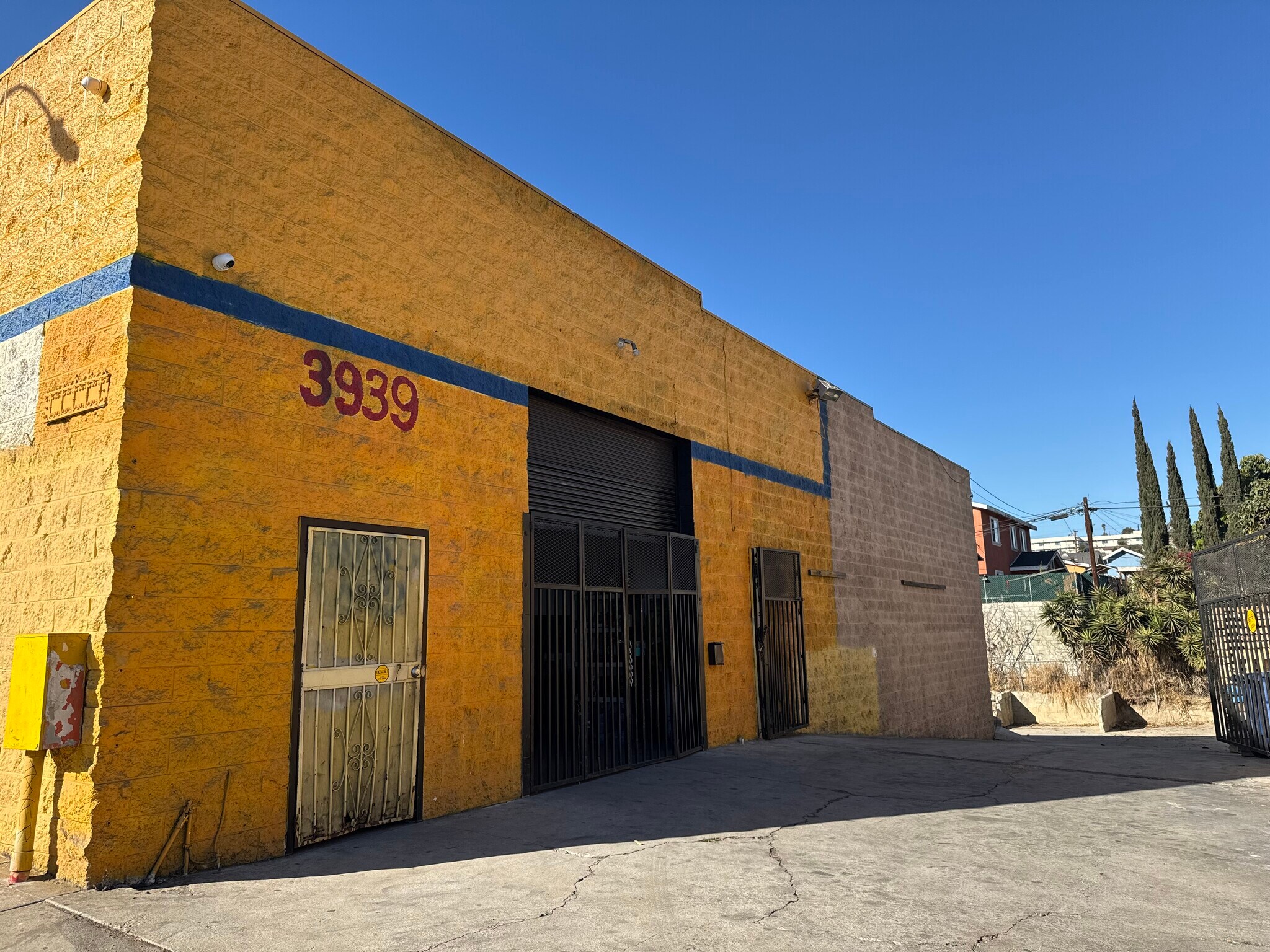 3939 E Cesar E Chavez Ave, Los Angeles, CA à louer Photo de l’immeuble– Image 1 sur 16