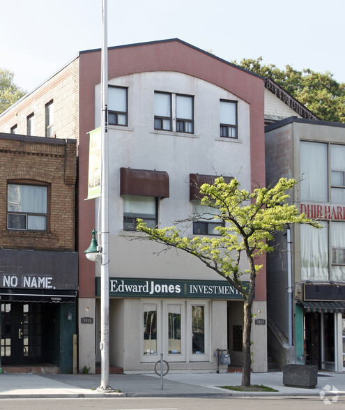 1655-1657 Bloor St W, Toronto, ON à louer - Photo de l’immeuble – Image 3 sur 4