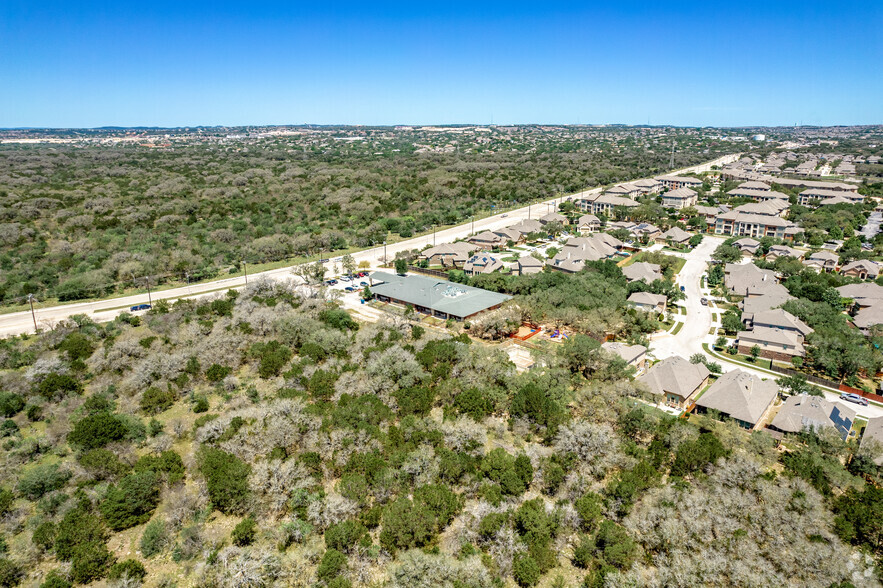 19730 Bulverde Rd, San Antonio, TX à louer - Aérien – Image 2 sur 4