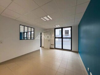 Plus de détails pour Bureau, Local commercial à louer