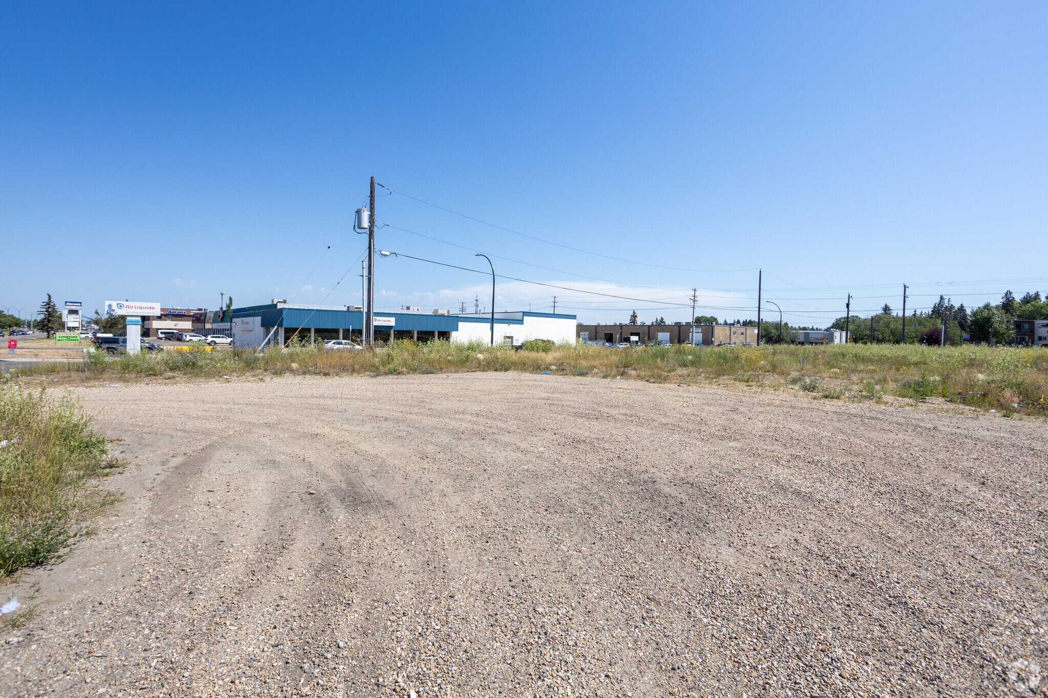 7171 50 Av, Red Deer, AB à louer Photo principale– Image 1 sur 8