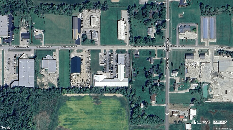 110 Commerce Dr, LaGrange, OH à vendre - Photo de l’immeuble – Image 3 sur 9