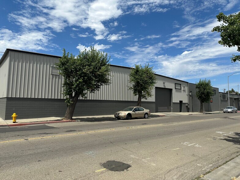 611 W Fremont St, Stockton, CA à louer - Photo de l’immeuble – Image 2 sur 6