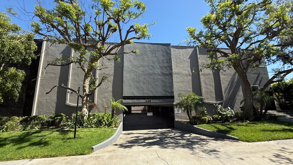 447 W Elk Ave, Glendale, CA à vendre - Photo de l’immeuble – Image 2 sur 7