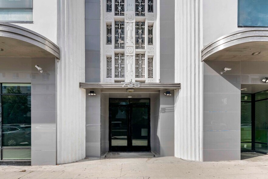 735 S La Brea Ave, Los Angeles, CA à vendre - Photo de l’immeuble – Image 3 sur 13